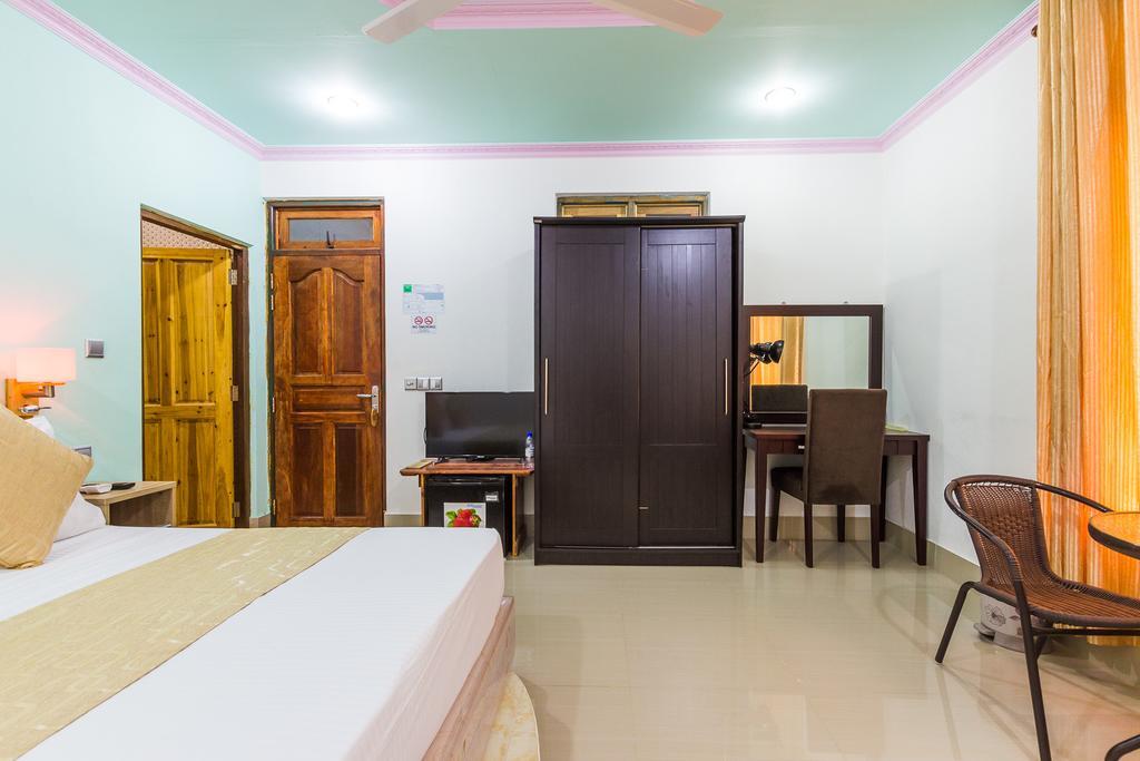 Castle Inn Bodufolhudhoo Exterior foto